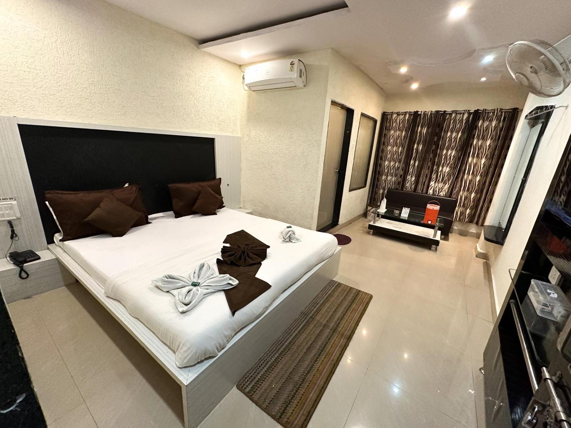 Hotel Payal & Restaurent Pachmarhi Exterior photo